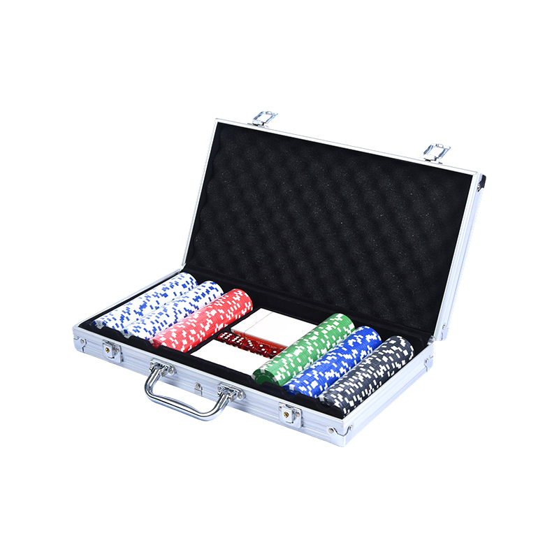 Aluminiumfodral komplett med tärningar och dealerknapp Premium Pokerchipset