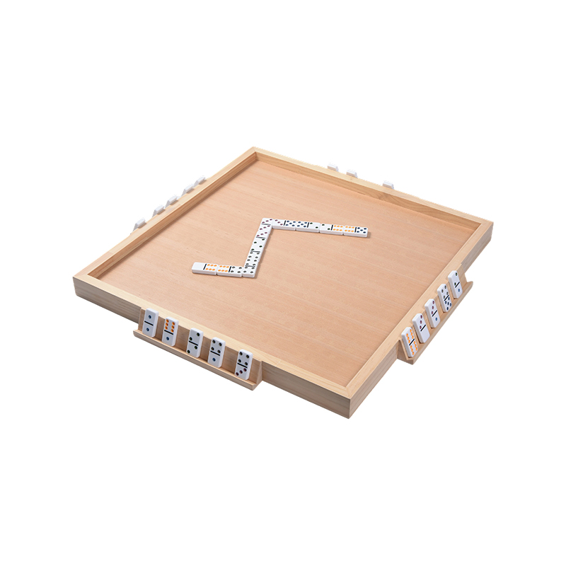 Speltillbehörstavla av trä Domino-specifik layout med bärbara brickor