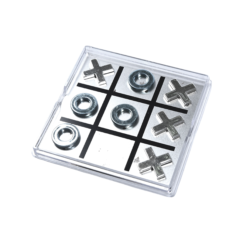 Magnetisk metall Tic-Tac-Toe-set i genomskinligt akrylfodral