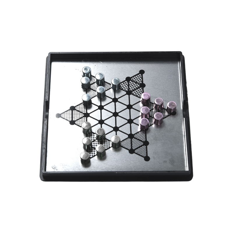 Magnetisk metall Jump-schackset i genomskinligt akrylfodral