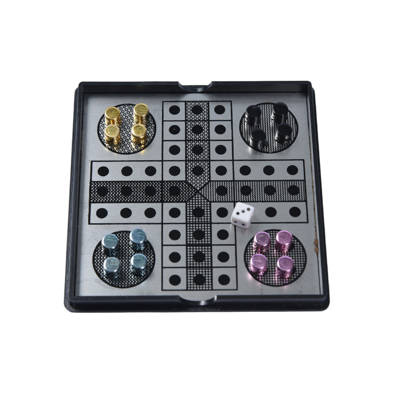 Magnetic Metal Ludo Game Set i genomskinligt akrylfodral