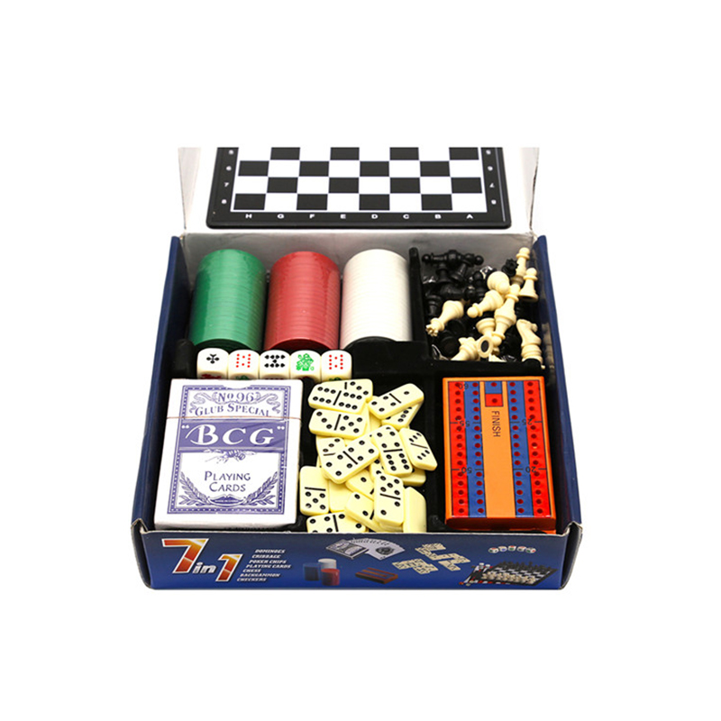 Klassiskt flerspelsuppsättning - Combo schack, domino, poker och dam