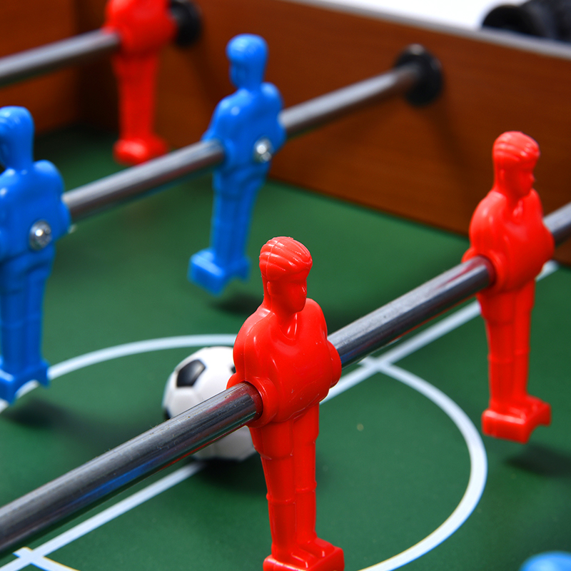 Klassiskt fotbollsbord i trä - Kompakt skrivbordsspel med livfulla spelare och poängspårare