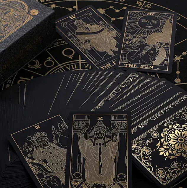 Hur läser man tarotkort för nybörjare?